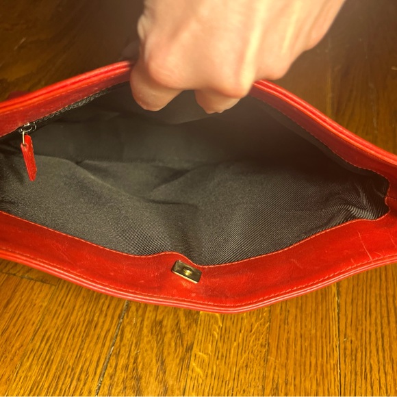 EUC Gucci GG Red trimmed Canvas Handbag. - Picture 13 of 14